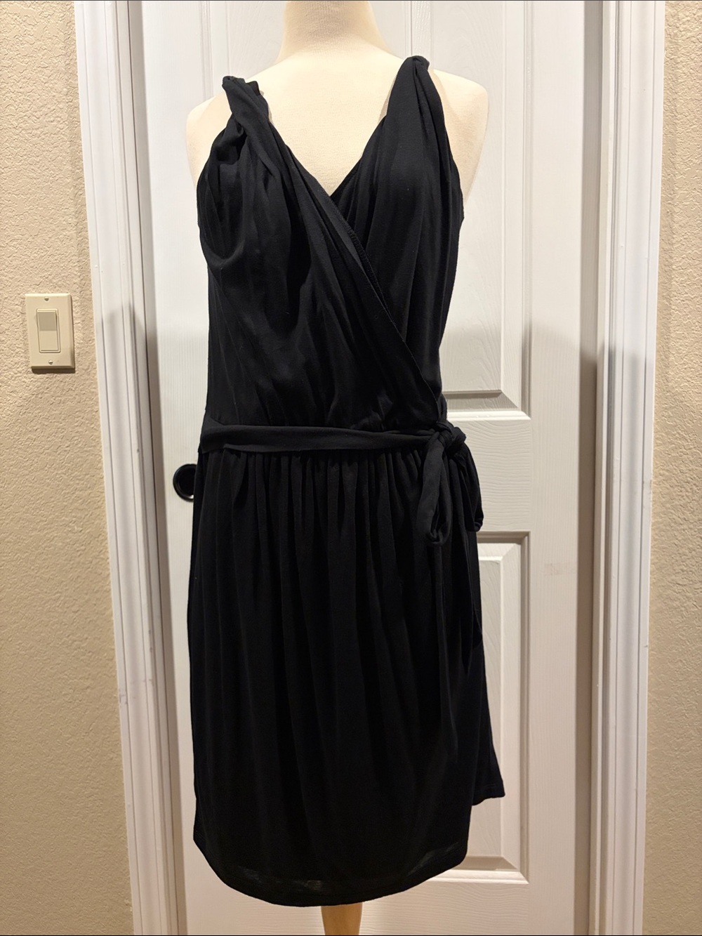 LOFT Black Sleeveless mini above knee Dress with Tie Waist NWT size 12 - Picture 2 of 7